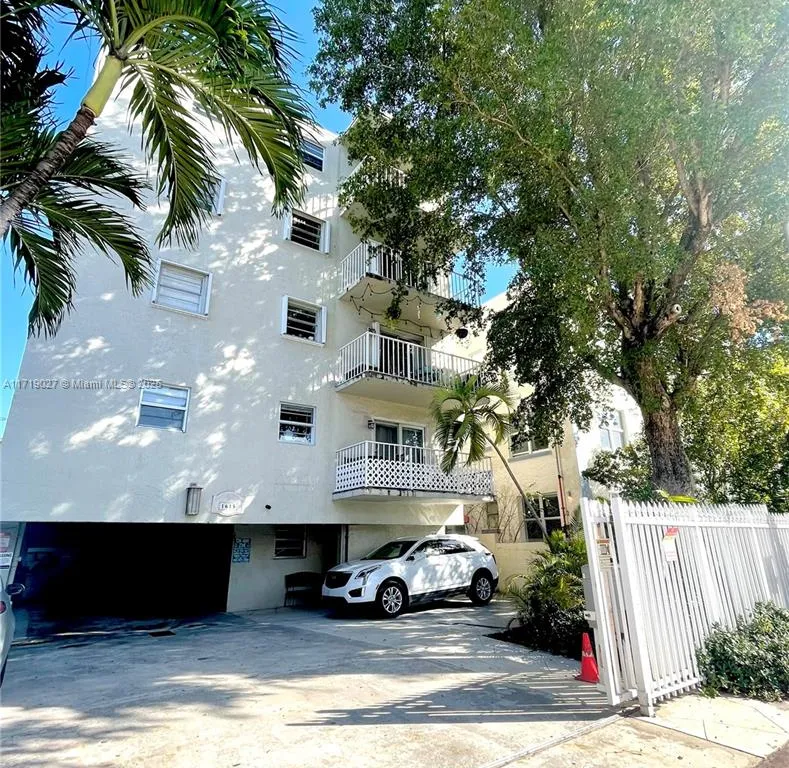 1615 Meridian Ave # 502, Miami Beach FL 33139