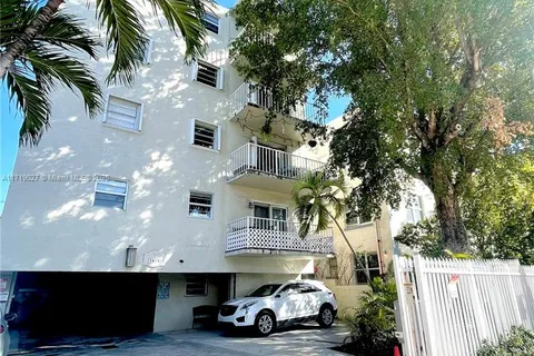 1615 Meridian Ave # 502, Miami Beach FL 33139