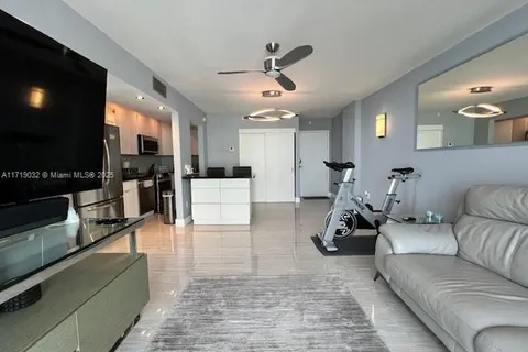 6969 Collins Ave # 1115, Miami Beach FL 33141