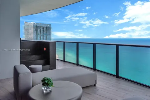 18555 Collins Ave # 4705, Sunny Isles Beach FL 33160