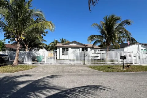 19633 SW 123rd Ave, Miami FL 33177