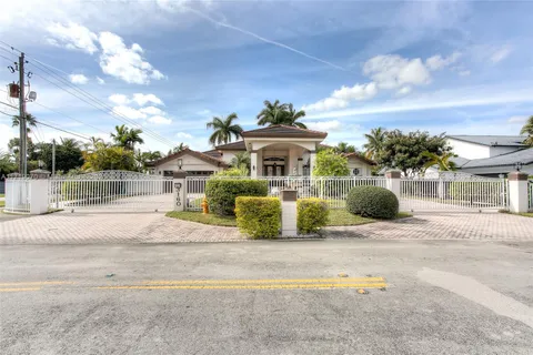 3160 SW 109th Ct, Miami FL 33165