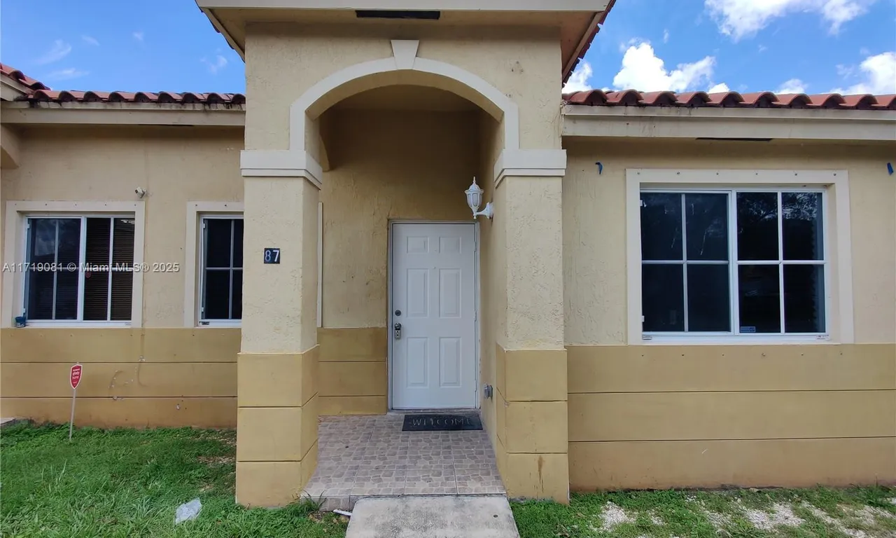 87 NE 13th Ave # 16, Homestead FL 33033