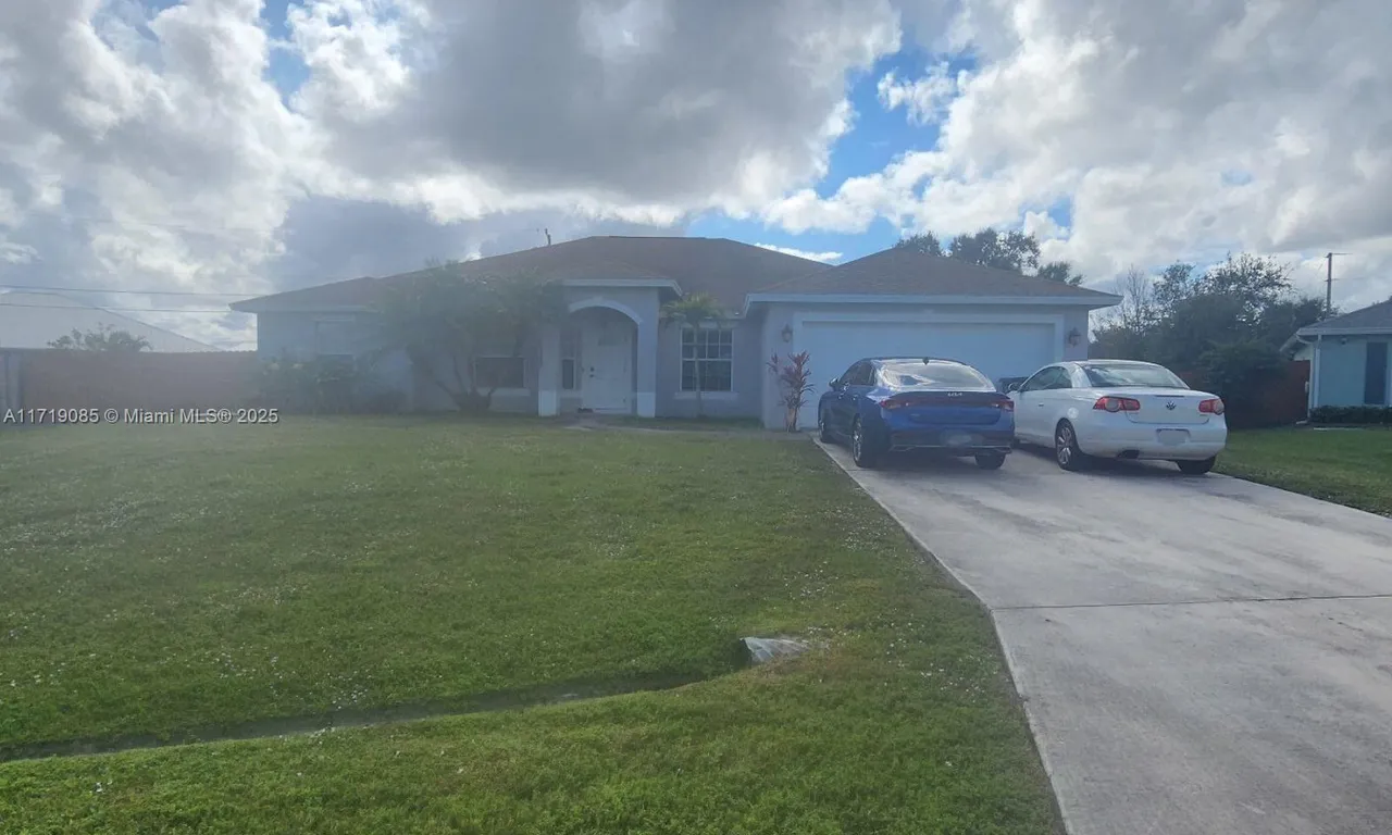 3752 SW Darby Ln, Port St. Lucie FL 34953