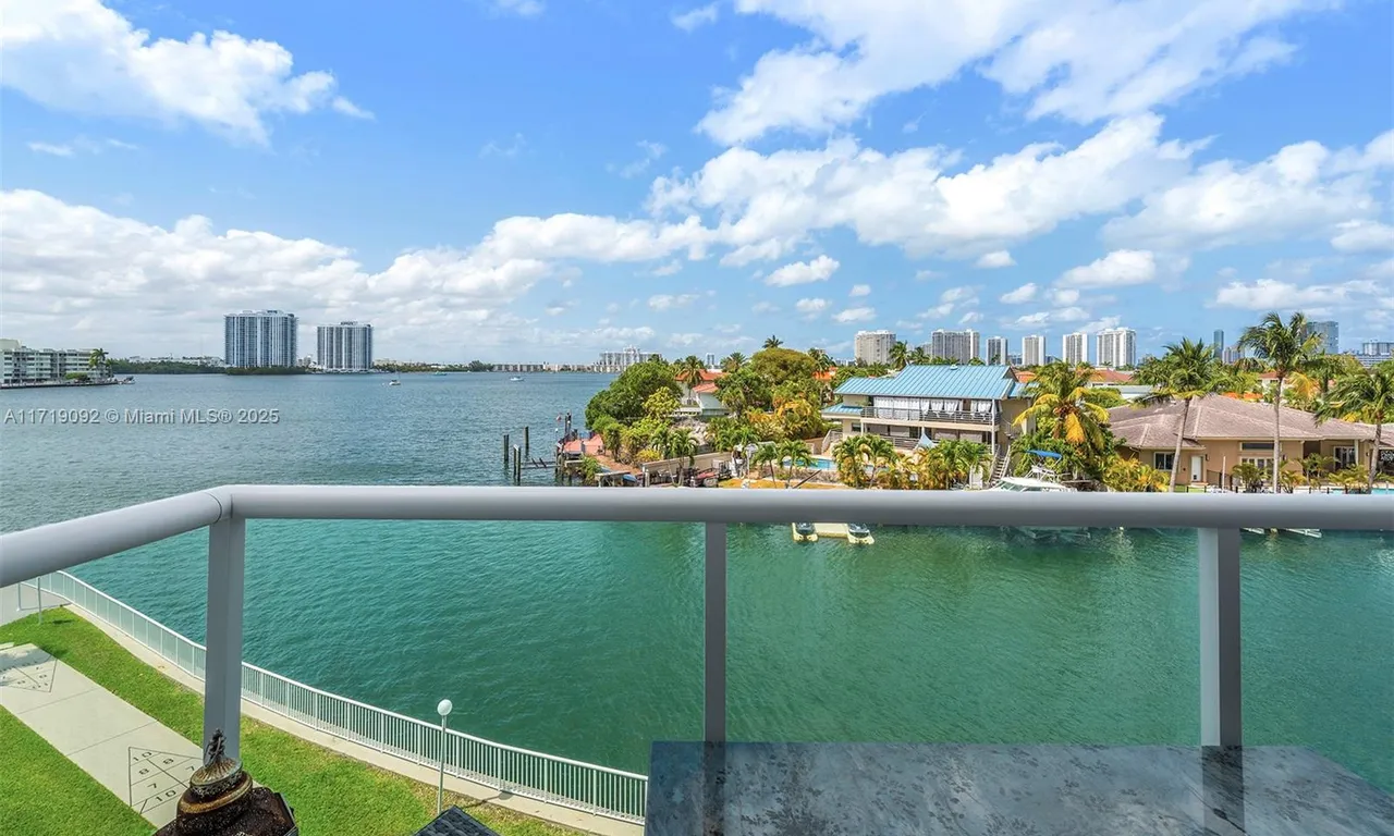 2841 NE 163rd St # 409, North Miami Beach FL 33160