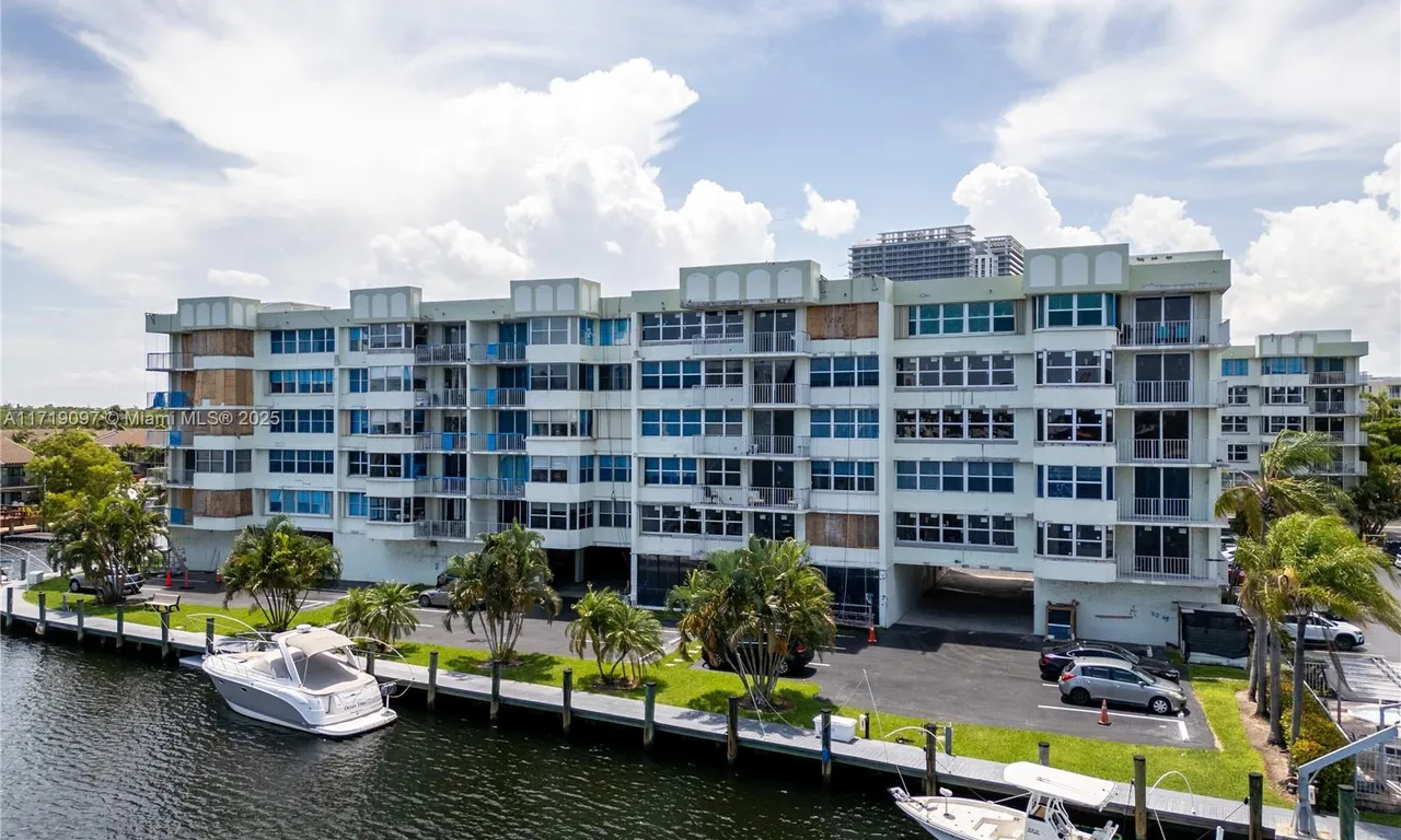 16570 NE 26th Ave # 6B, North Miami Beach FL 33160
