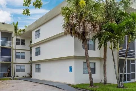 4205 N University Dr # 304, Sunrise FL 33351