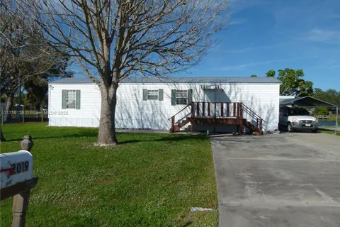 2019 SE 29th Street, Taylor Creek FL 34974