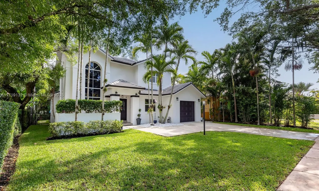 323 S Sarto Ave, Coral Gables FL 33134