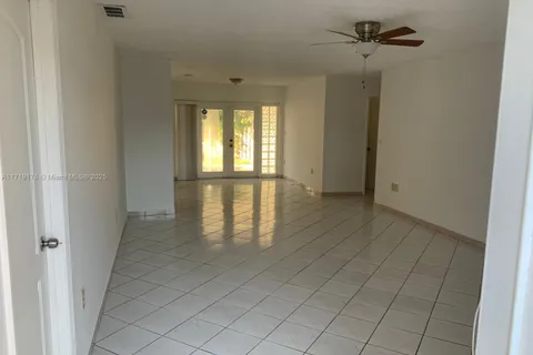 10431 SW 207th St, Cutler Bay FL 33189