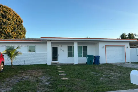 4430 NW 175th St, Miami Gardens FL 33055