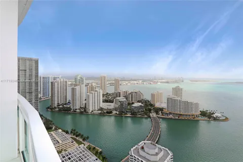 950 Brickell Bay Dr # 4611, Miami FL 33131