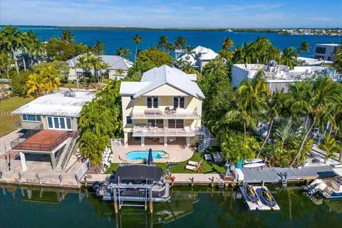 9 North Dr, Key Largo FL 33037