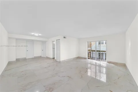 1612 Jefferson Ave # 304, Miami Beach FL 33139