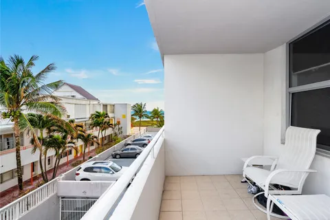 9225 Collins Ave # 309, Surfside FL 33154