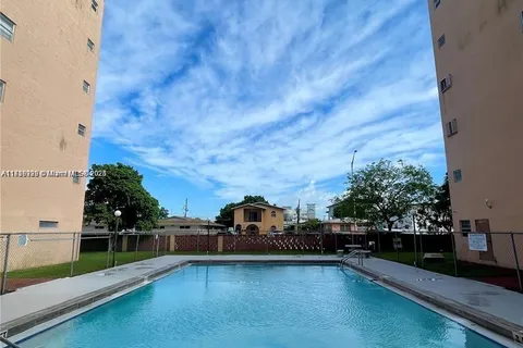 440 E 23rd St # 1504, Hialeah FL 33013