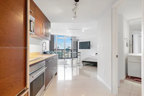 475 Brickell Ave # 5208, Miami FL 33131