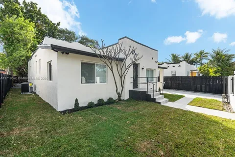 136 NW 47th St, Miami FL 33127