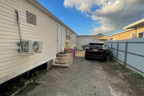 12869 SW 17 TE, Miami FL 33175