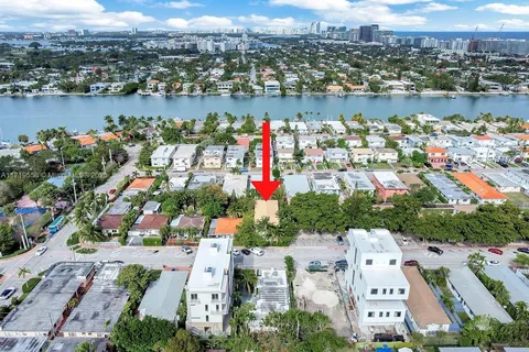 795 84th St, Miami Beach FL 33141