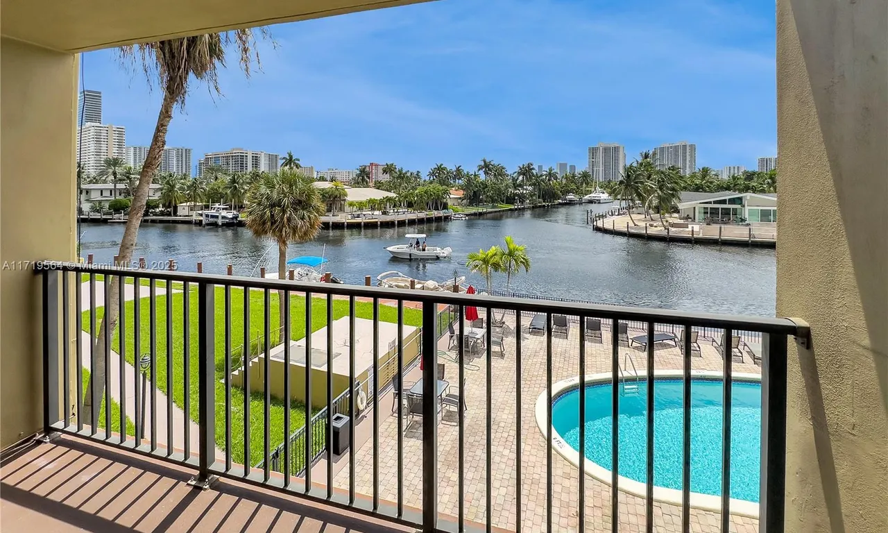 301 Golden Isles Dr # 307, Hallandale Beach FL 33009