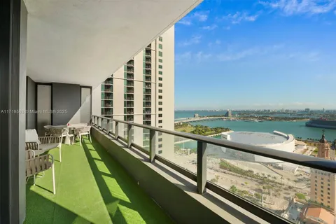 601 NE 1 Ave # 2816, Miami FL 33132