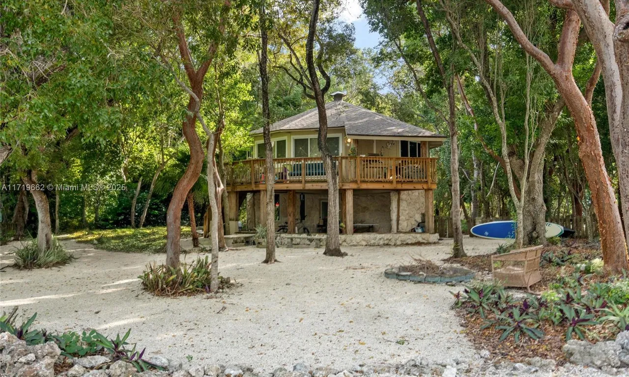 25 Sunset Rd, Key Largo FL 33037