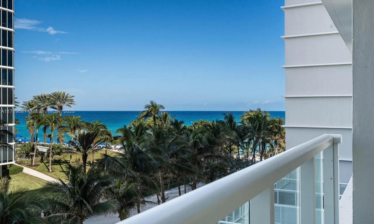 19201 Collins Ave # 324, Sunny Isles Beach FL 33160