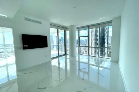 851 NE 1st Ave # 2611, Miami FL 33132