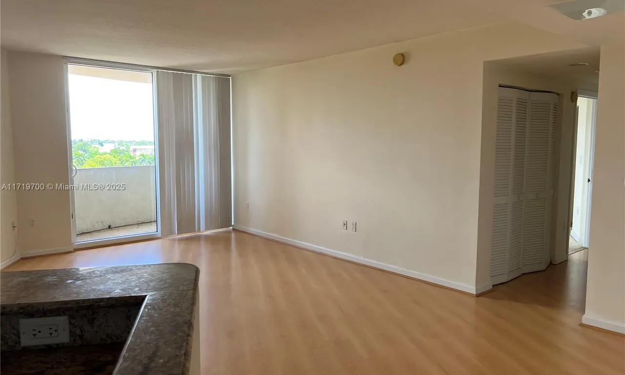 19501 W Country Club Dr # 611, Aventura FL 33180