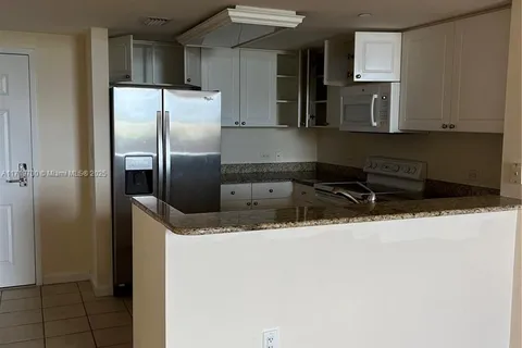 19501 W Country Club Dr # 611, Aventura FL 33180