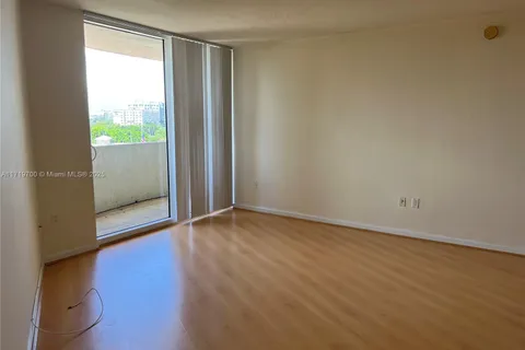 19501 W Country Club Dr # 611, Aventura FL 33180