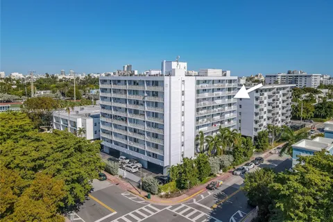 1045 10th St # 701, Miami Beach FL 33139