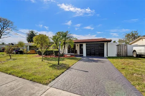 4611 SW 34th Ave, Dania Beach FL 33312