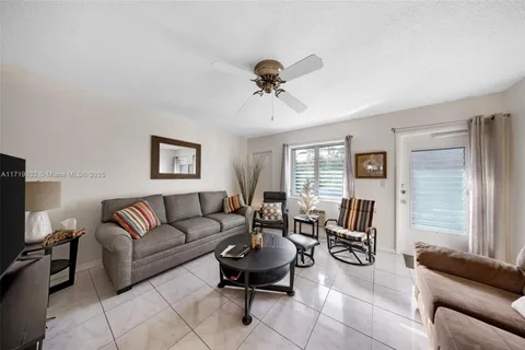 15610 NE 6th Ave # 8D, Miami FL 33162