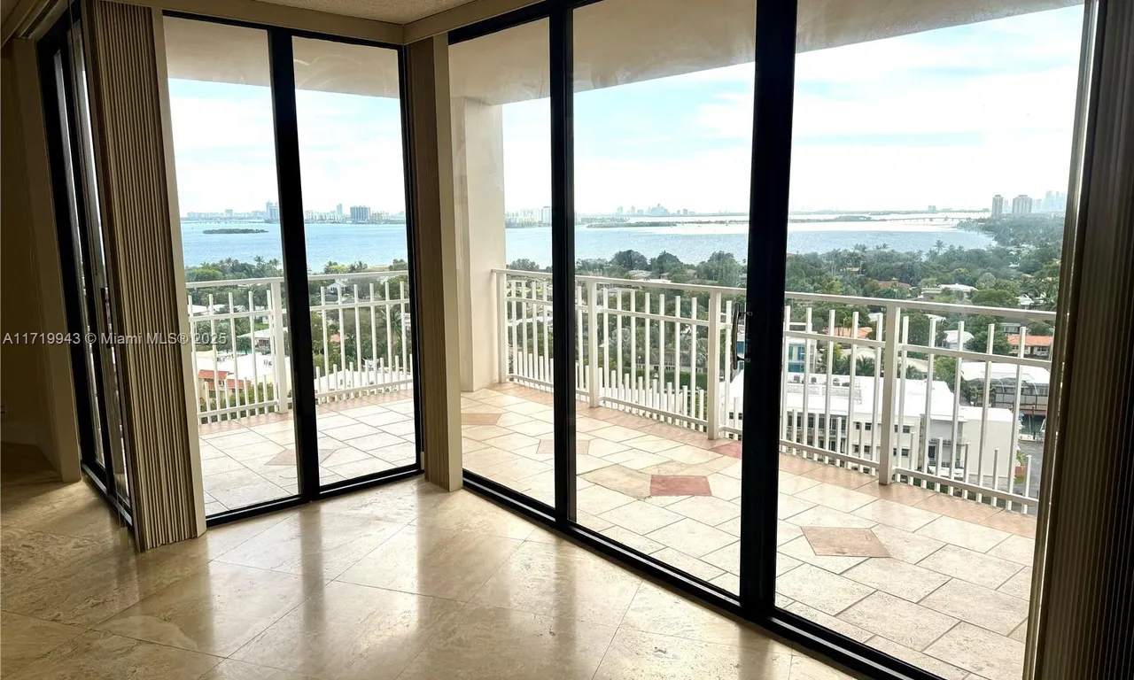 2000 NE Towerside Ter # 1508, Miami FL 33138