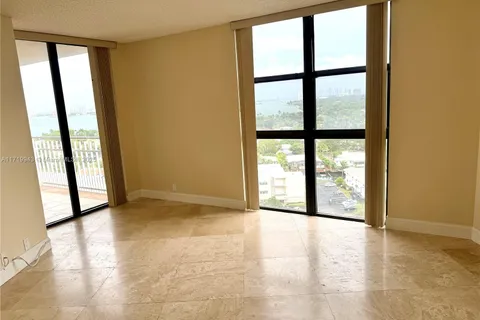 2000 NE Towerside Ter # 1508, Miami FL 33138