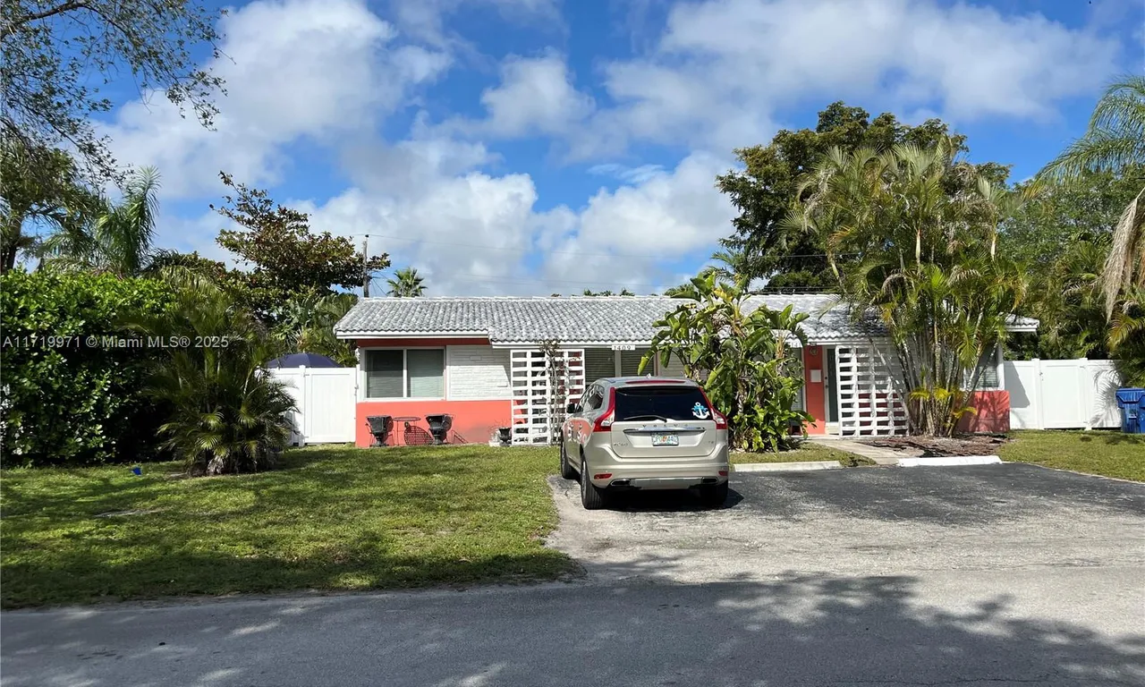 1413 NE 21st St # 2, Wilton Manors FL 33305
