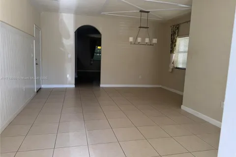 8885 SW 227th Ter, Cutler Bay FL 33190