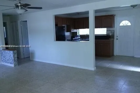 5636 Freedom St, Hollywood FL 33021