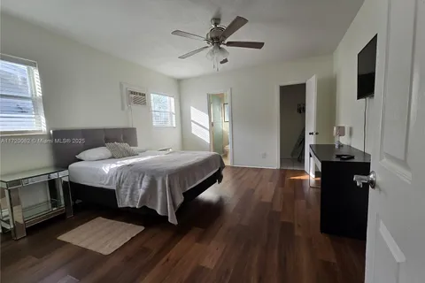 5712 Hollywood Blvd # 2, Hollywood FL 33021