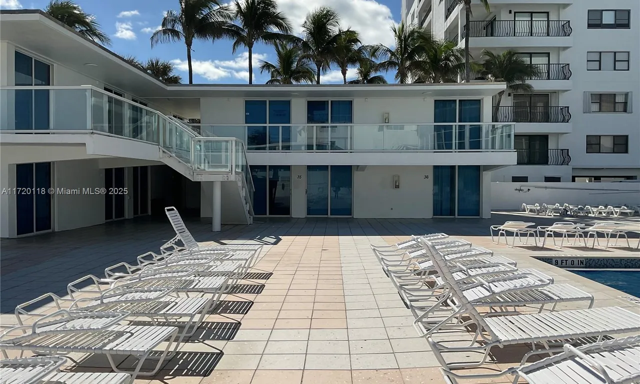 5445 Collins Ave, Miami Beach FL 33140