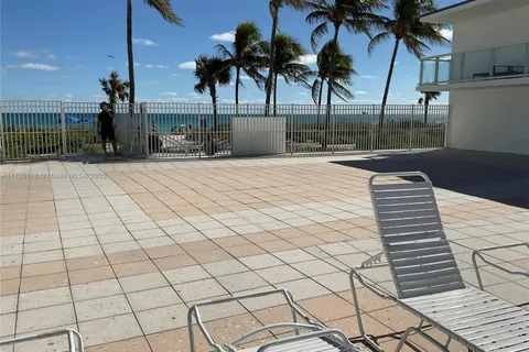 5445 Collins Ave, Miami Beach FL 33140