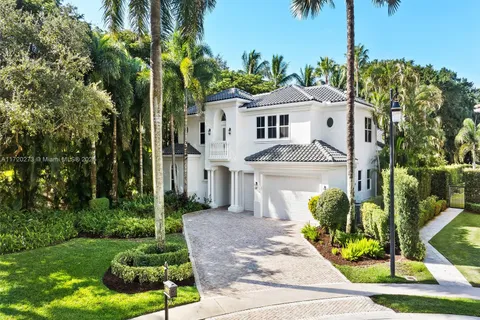 8935 Oakland Hills Dr, Delray Beach FL 33446