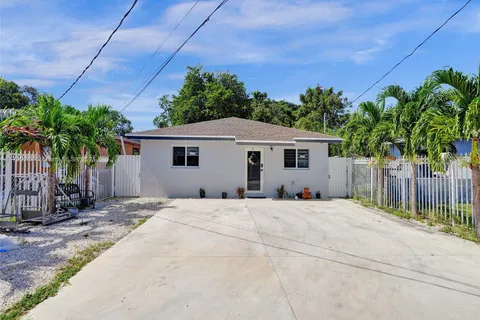 1125 NW 58th St, Miami FL 33127