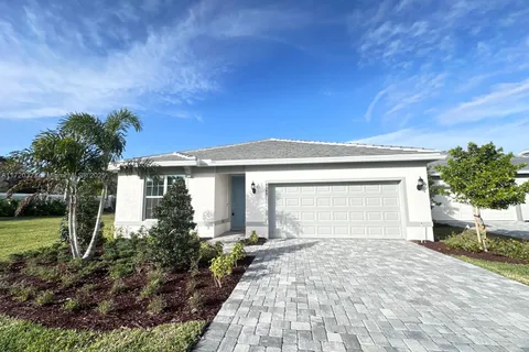 4545 Nautilus Cir, Vero Beach FL 32967