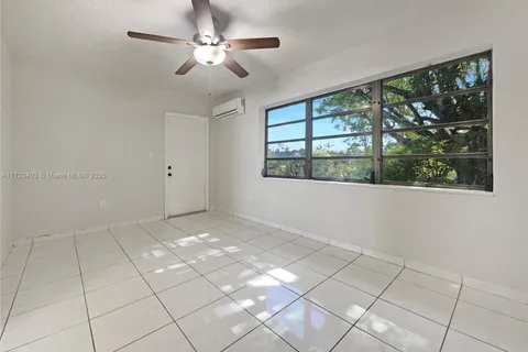 11070 SW 50th Ter, Miami FL 33165