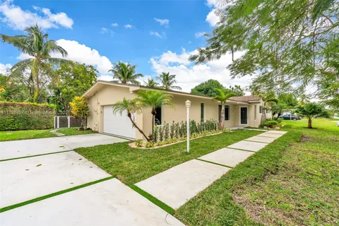 17505 SW 91st Ave, Palmetto Bay FL 33157