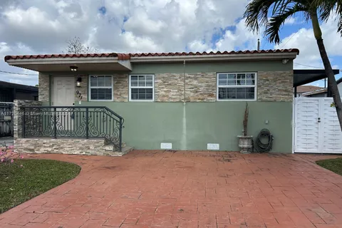 971 E 45th St, Hialeah FL 33013