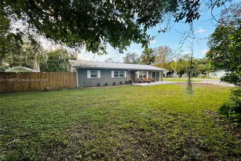 6140 NE 18th Ave, Ocala FL 34479